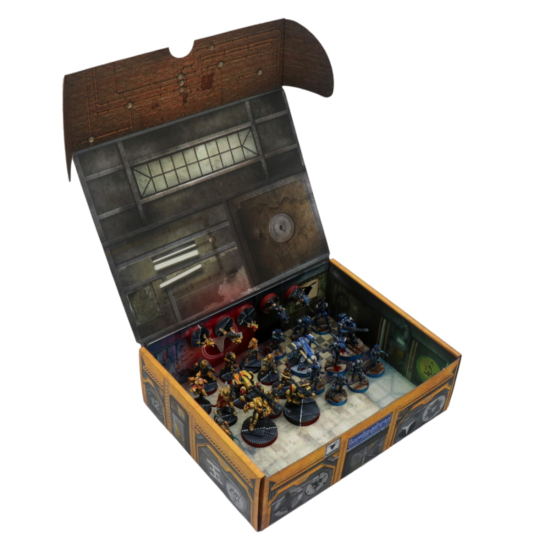 Infinity Action Box z podwójną płytką magnetyczną – pudełko transportowe i teren do gry | Safe and Sound